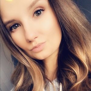 Meet your Posher, Amara